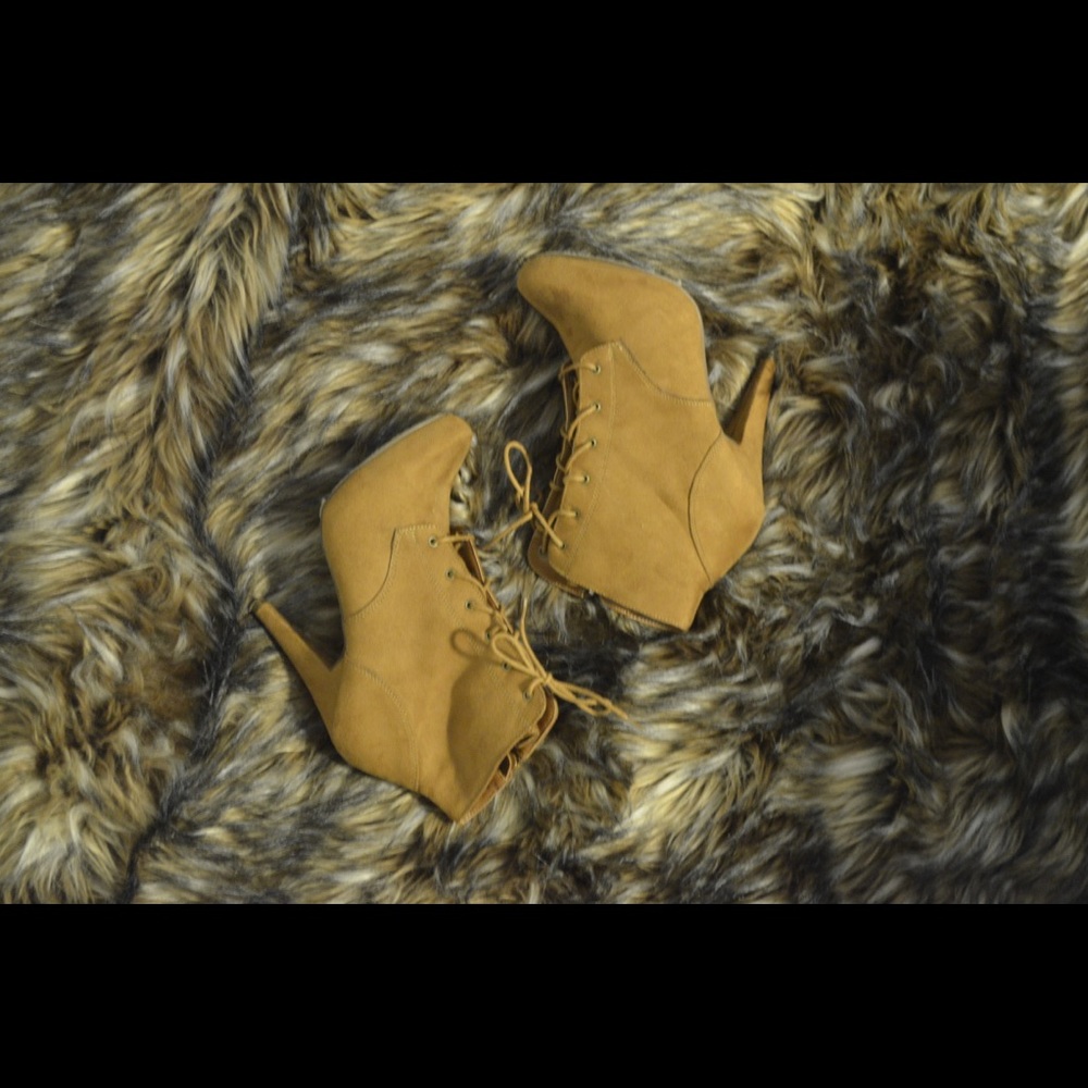 suede booties - Picture 3 of 6